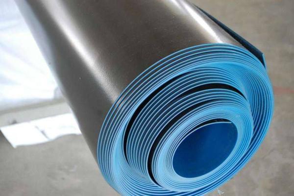 蓝色和绿色的土工膜能使用多长时间？  第3张