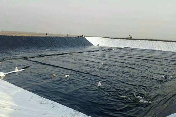 土工膜在建养殖池时应该怎么做？  第1张