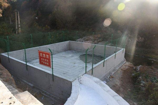 事故应急池的土工膜应该怎么选择？  第1张