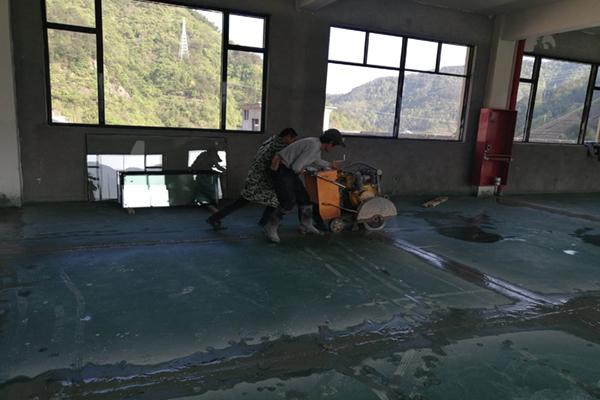 屋面伸缩缝的防水做法有哪些？  第2张