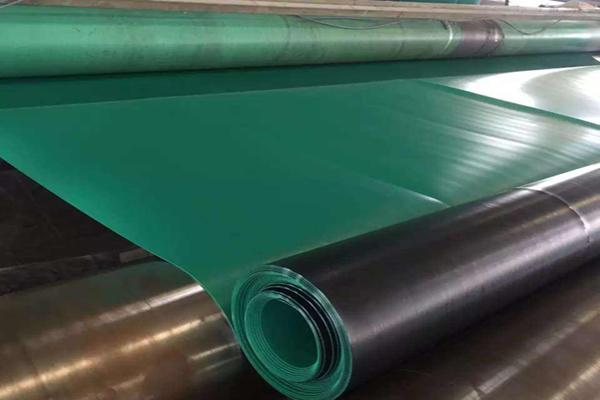 黑绿双色土工膜的特点  第2张